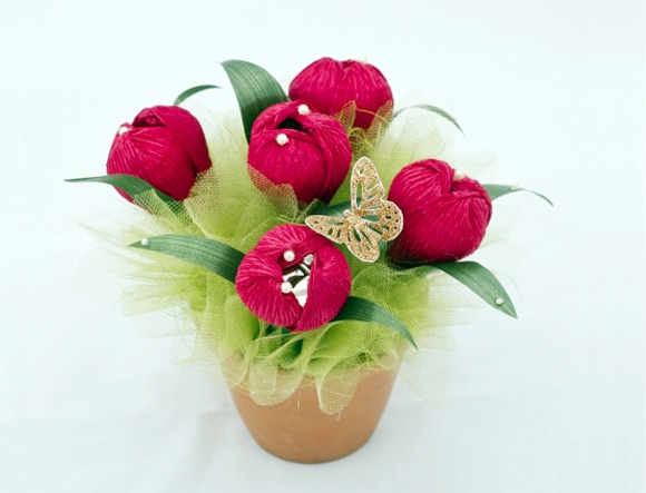 làm hoa tulip bằng giấy nhún - hình minh họa 4