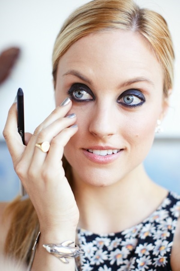 eyeliner sáng màu - hình minh họa 12