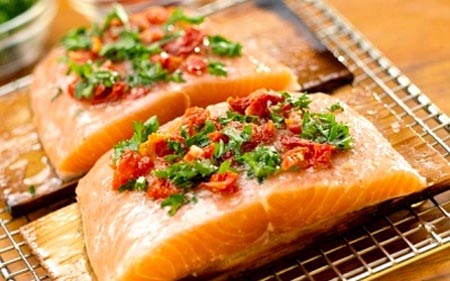tránh ngộ độc khi du lịch