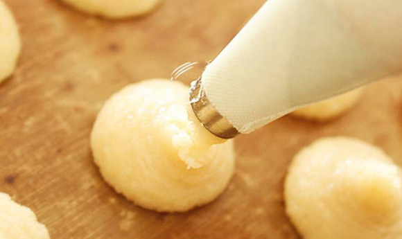 Amaretti Kiểu Ý: Nét Duyên Dáng Giòn Tan - hình minh họa 3