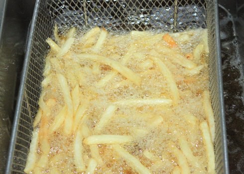 bí quyết chiên khoai tây giòn - hình minh họa 3