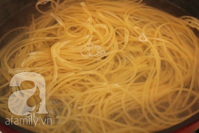 Spaghetti trứng cá