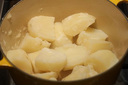 thịt bò khoai tây viên chiên - hình minh họa 3