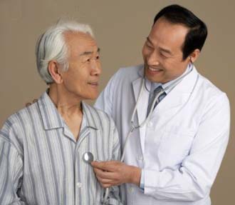Phòng ngừa viêm phổi như thế nào? 1 phòng ngừa viêm phổi người cao tuổi - hình minh họa 2