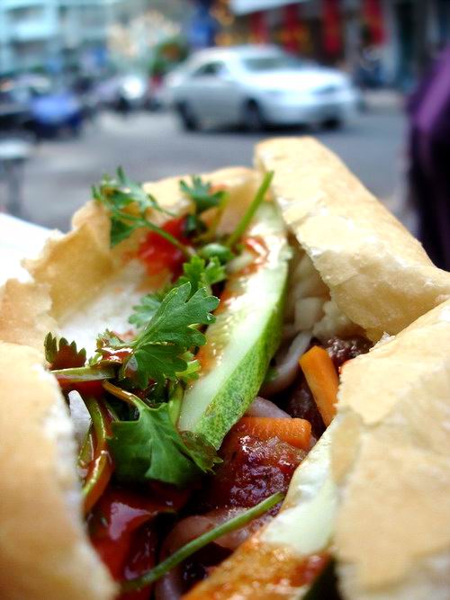 6 địa chỉ bánh mì Sài Gòn "biến tấu" ngon nổi tiếng 6 bánh mì Sài Gòn - hình minh họa 6