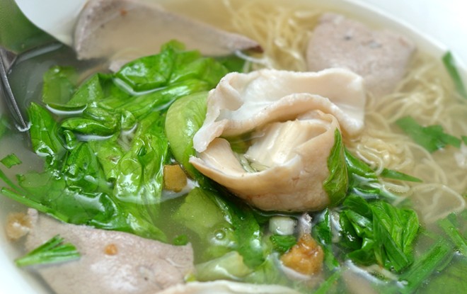 Thử các món mỳ ở quán có tiếng "siêu đắt" phố Tô Hiệu 4 Mỳ Chợ Lớn Tô Hiệu - hình minh họa 4