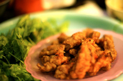 Xuýt xoa ẩm thực vỉa hè Hà Nội, Ẩm thực, am thuc via he Ha Noi, am thuc via he, mon an via he Ha Noi, banh tom, ha cao, nem chua ran, banh goi, banh xeo, am thuc, mon ngon de lam, mon ngon