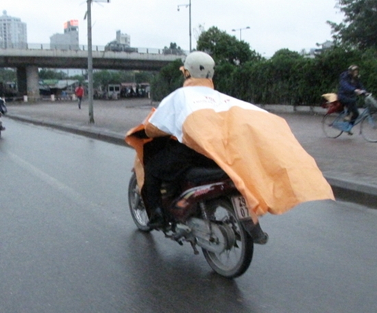 Kỹ năng lái xe an toàn trời mưa