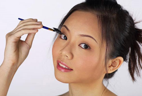 trang điểm mi dài tự nhiên - hình minh họa 5