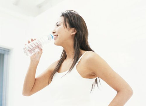 Giữ cho thận khỏe mạnh bằng những cách rất đơn giản 1 Chăm Sóc Đôi Thận Mỗi Ngày