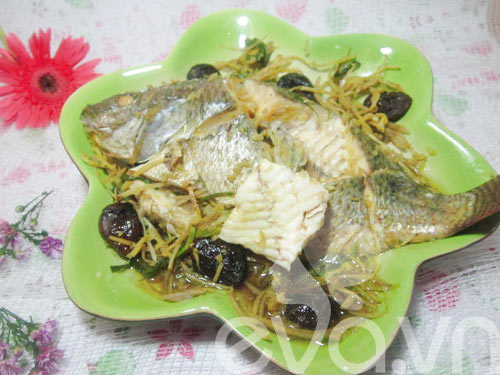 Hướng dẫn làm cá hấp hành gừng thơm ngon Hướng dẫn làm cá hấp hành gừng thơm ngon