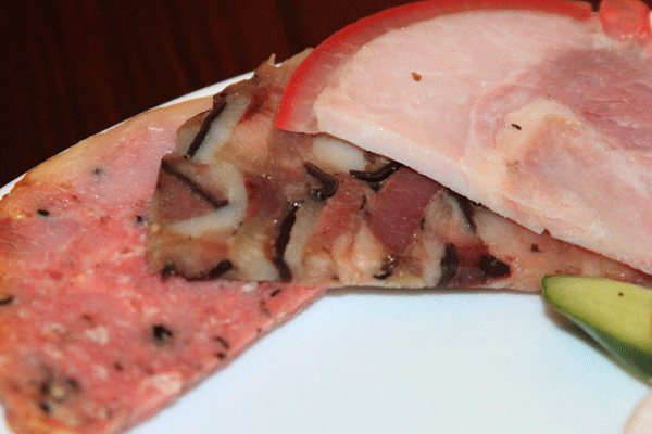 bánh mì thịt nguội Sài Gòn - hình minh họa 3