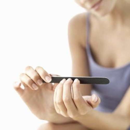 chăm sóc móng tay yếu - hình minh họa 4