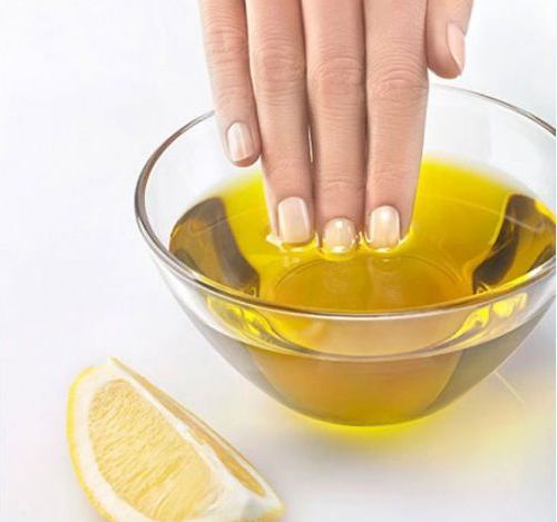 chăm sóc móng tay yếu - hình minh họa 2