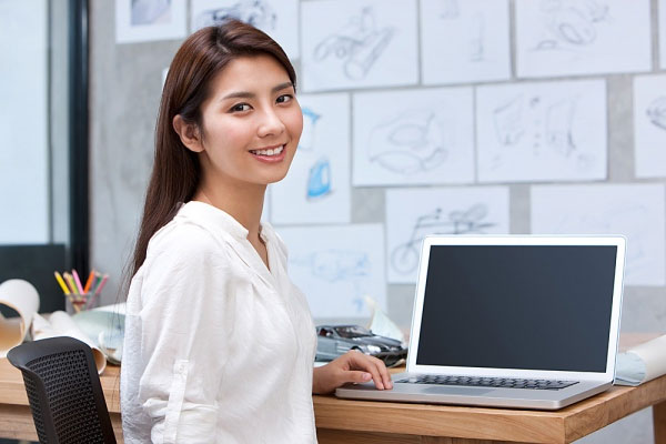 Mặc dù đặt laptop vuông góc sẽ nâng màn hình máy lên ngang tầm mắt của bạn, song cổ tay bạn có thế phải ngửa quá mức, gây ra những vấn đề ở cổ tay sau này. Làm chủ sức khỏe chốn