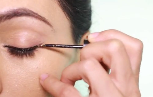 3 cách đánh mắt với ánh nhũ 3 cách đánh nhũ mắt - hình minh họa 3