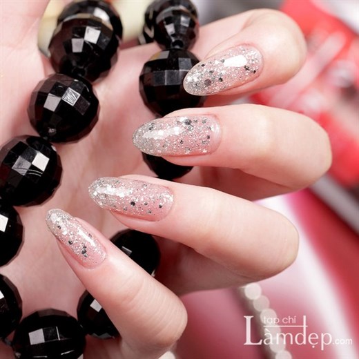 Style nail óng ánh quyến rũ phái đẹp