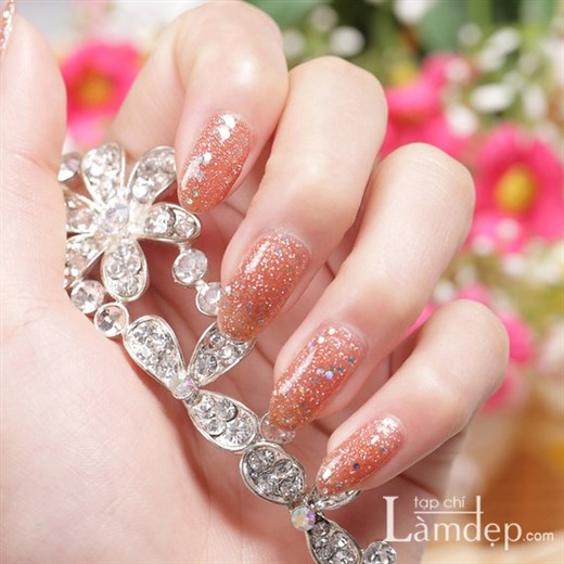 Style nail óng ánh quyến rũ phái đẹp