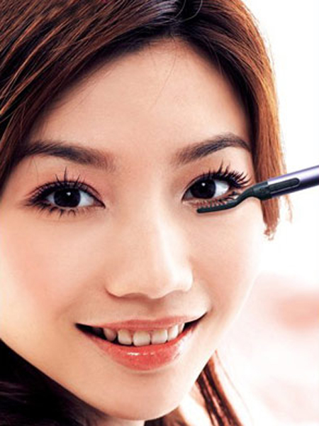 4 cách biến hóa đa dạng, cuốn hút cùng mi giả 4 cách gắn mi giả tự nhiên